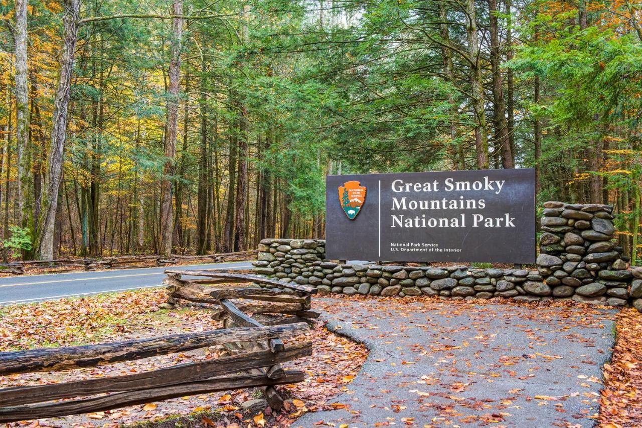 Smoky Mountain Dreams Villa Gatlinburg Bagian luar foto